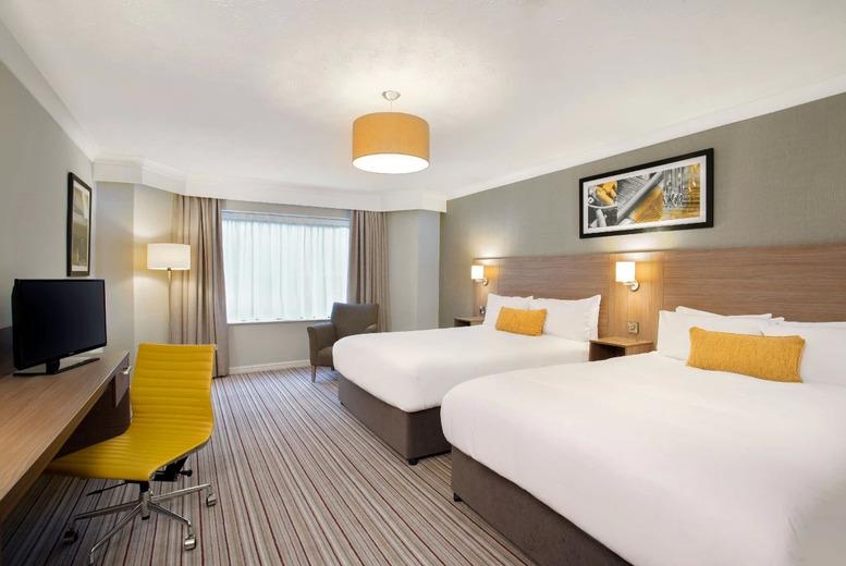 4* Leonardo Hotel Hinckley Island Family City Break - Breakfast, Two-Course Dinner, Wine, Leisure Access & Free Parking - Leicestershire Stay For Up T