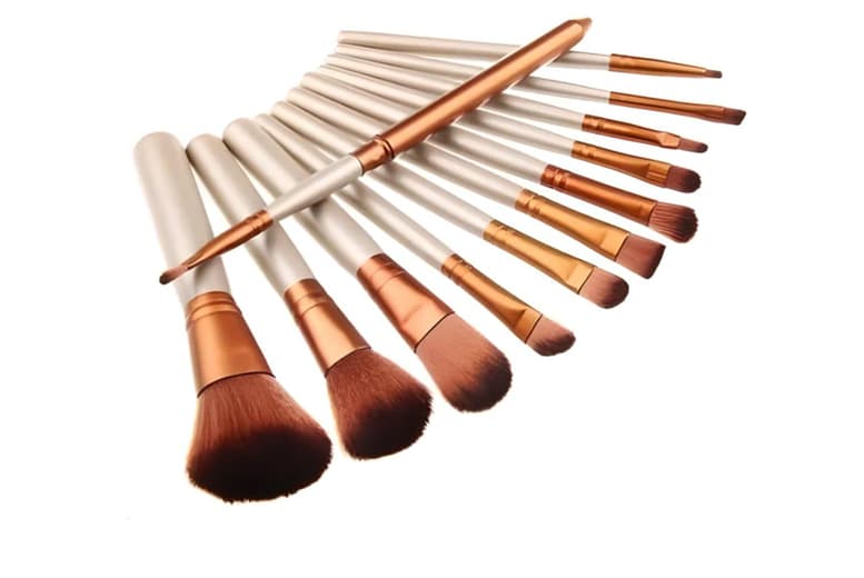 12-Piece Bronze Makeup Brush Set With Carry Case & Eyeshadow Palette