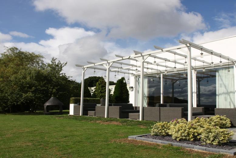4* Hull Humber View Hotel City Break For Two - Breakfast, Prosecco & Late Checkout