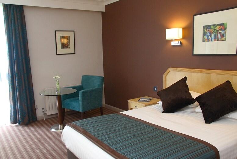 4* Stourport Manor Hotel Stay, Breakfast & Late Check Out
