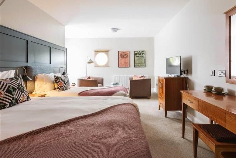 Mcgrory'S Hotel, Donegal Stay For 2 - Breakfast, Prosecco, Early Check-In & Late Check-Out!