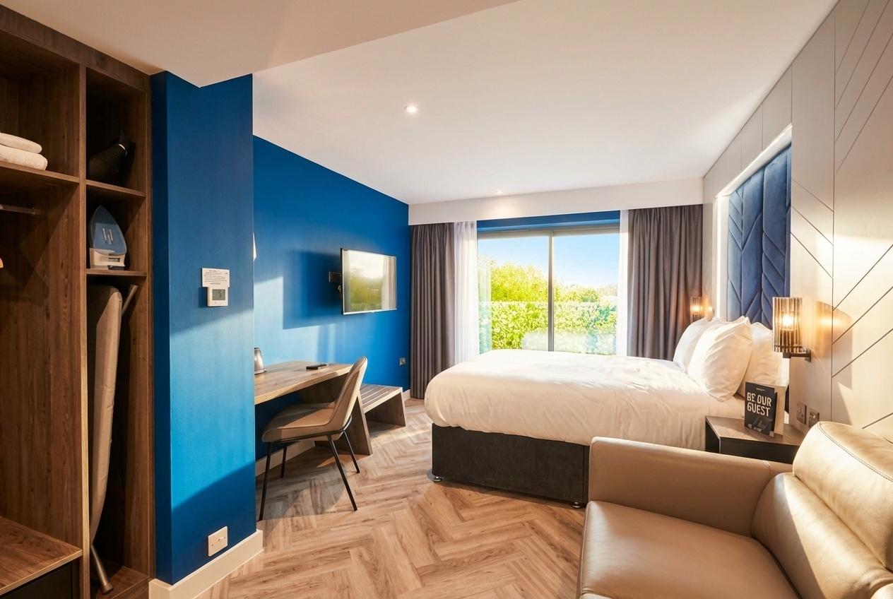 York Studio Apartment For 2: Breakfast Included - 4-7 Nights!