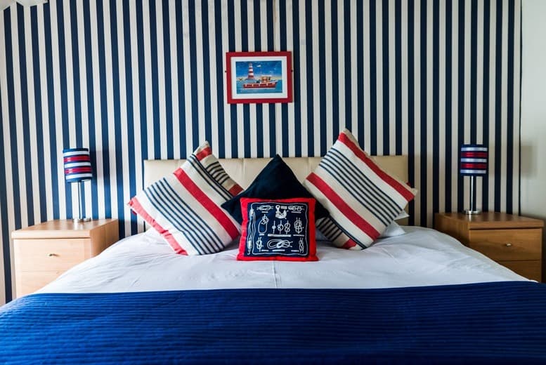 Donaghadee Seaside Stay Breakfast & Welcome Cocktails For 2 - Dining Upgrade!