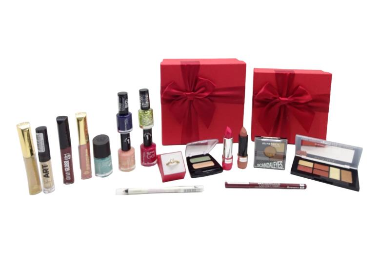 Rimmel London 2-Tier Luxury Beauty Box With 16 Essentials Gift Set