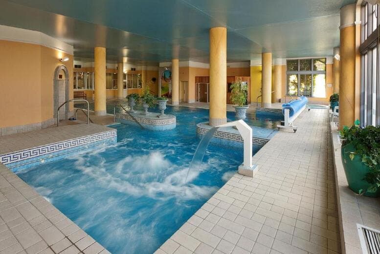 1 Night B&B Stay For Two With Leisure Access, Late Checkout And €20 Spa Credit At 4* Ashdown Park Hotel