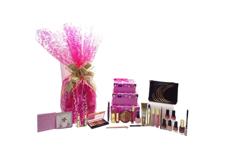 Max Factor 3-Tier Makeup & Jewellery Hamper With Free Gift - 23 Items