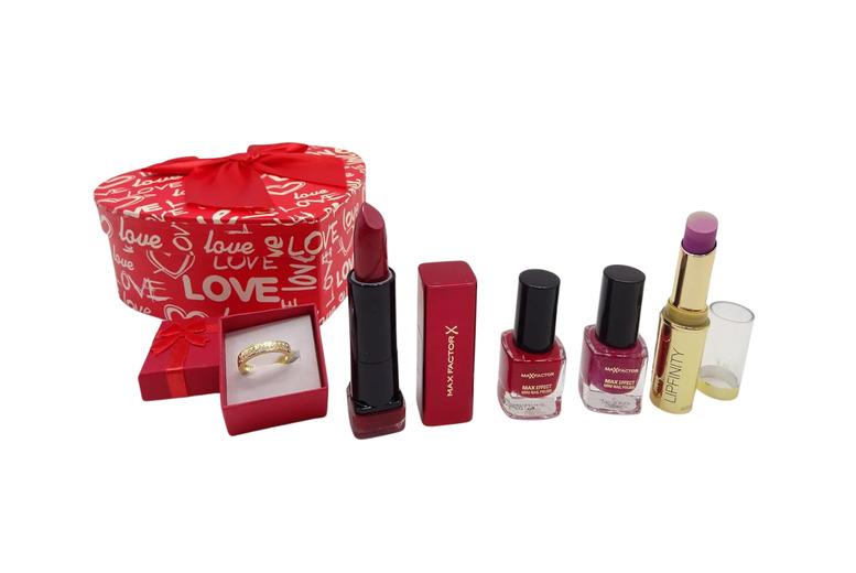 Max Factor Romantic 5‑Piece Women's Beauty Hamper in Heart Gift Box with Crystal Ring