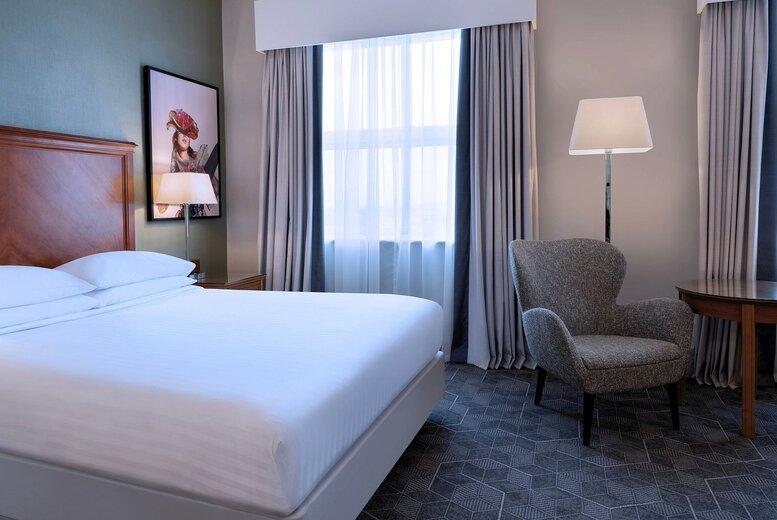 4* Marriott London Escape: Delta Hotels Bexleyheath Stay With Prosecco, Breakfast & Late Checkout For 2 - Dinner Upgrade