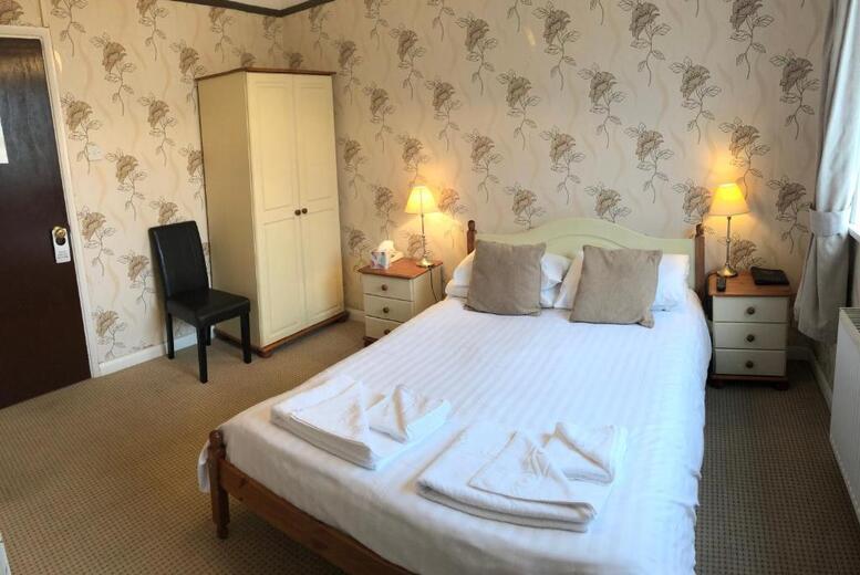 Scenic Devon Getaway For Two: 1-2 Night Stay With Breakfast, Late Checkout & Optional Dinner Upgrade!