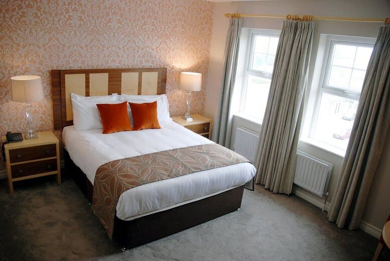 Inishowen Coast Stay For 2 At Ballyliffin Hotel With Breakfast - County Donegal Escape