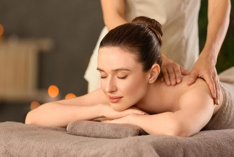 60-Minute Mother & Daughter Massage At Pink Beauty Clinic