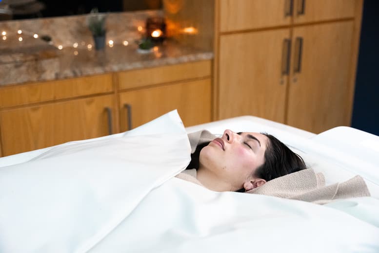 Cocoon Spa - 25 Min Dry Flotation Treatment And Full Leisure Access For 1 Or 2 People - Amber Springs Hotel