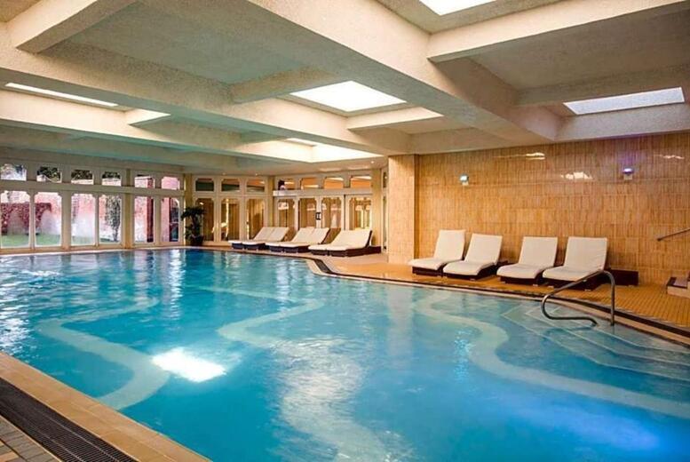 Price Drop! 4* Walton Hall Hotel & Spa, Warwickshire: Late Checkout & Dining Escape