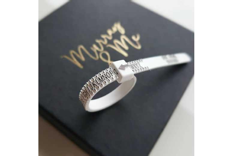 Precision Adjustable Ring Sizer - Universal Uk/Au Measuring Tool, Durable Plastic, Perfect Fit For Engagement & Wedding Bands