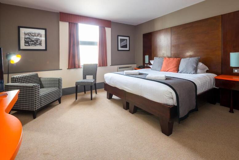 Price Drop! Sheffield Metropolitan Hotel By Belvilla Stay With Breakfast & Late Checkout