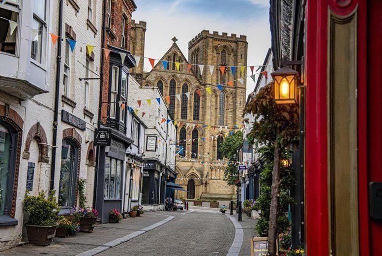 4* Yorkshire Stay: 2 Nights, Breakfast & 2-Course Dining For 2 At The Black Swan Inn