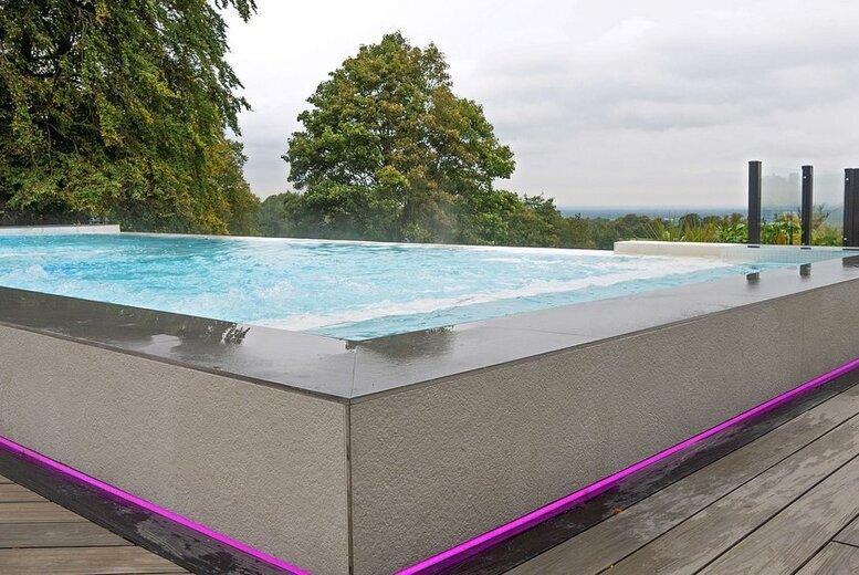 Family Offer 4* Shrigley Hall Hotel For 3 Or 4 - Cheshire Getaway With Dining & Wine