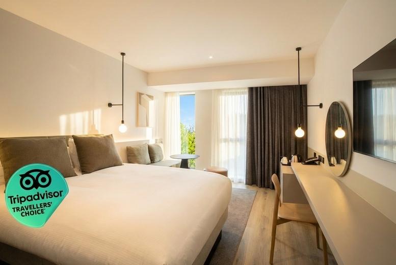 4* Leonardo Hotel Chester Christmas Market Break For 2 With Breakfast & Prosecco - Dining Upgrade Available