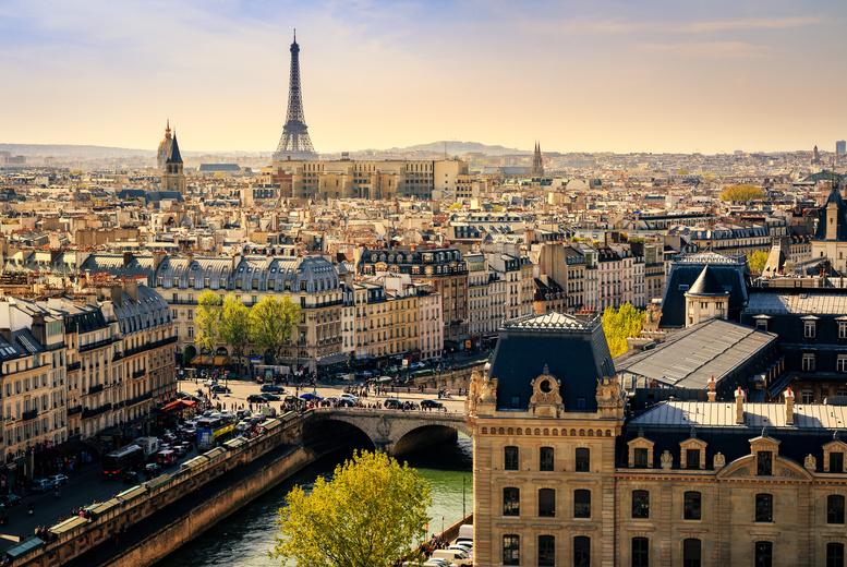 Central Paris City Break With Hotel & Return Flights