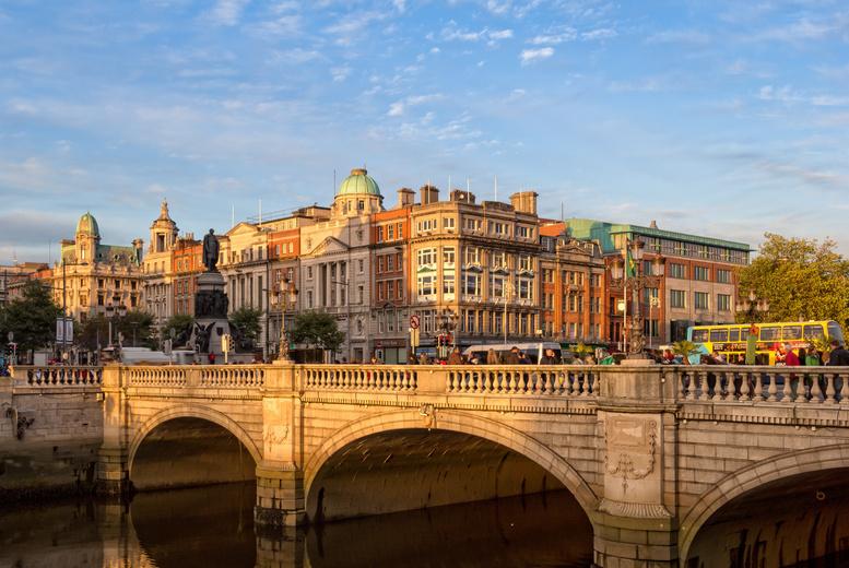 Dublin City Centre Midweek Break For 2 With Early Check-In, Prosecco, Breakfast & Food Discount