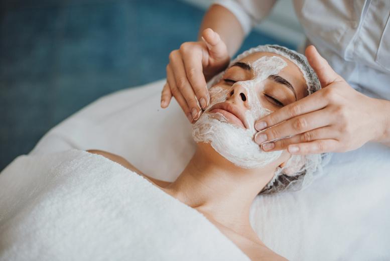 Luxurious 60-Minute Signature Elemis Glow Facial At Zola Beauty