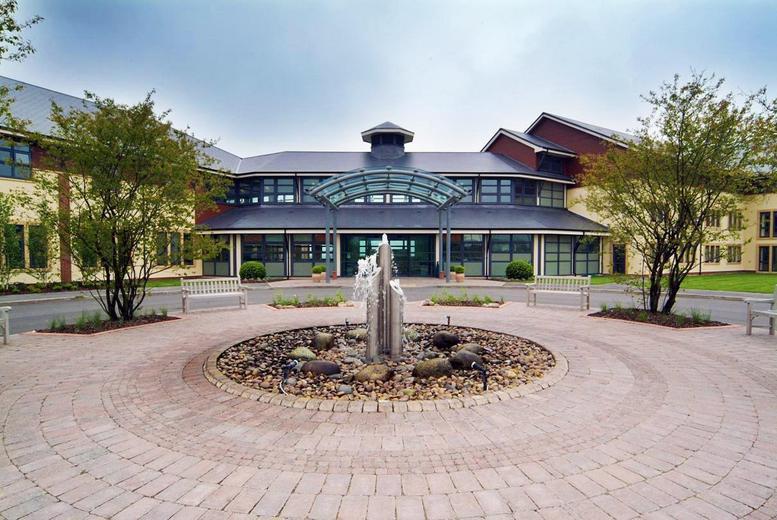 4* Wychwood Park Hotel & Golf Club, Cheshire Stay For 2 With Breakfast, Prosecco, Late Checkout & Optional Dining Upgrade