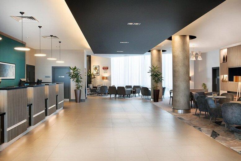 4* Leonardo Hotel London Watford Stay For 2 With Welcome Drink & Breakfast - Upgrades Available!
