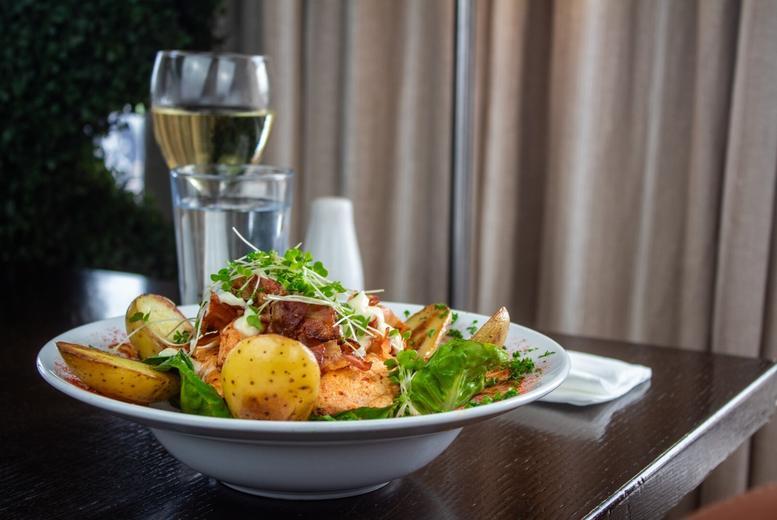 4* Donegal Escape With Breakfast & Prosecco For Two