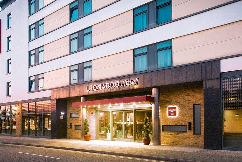 4* Leonardo Hotel Brighton Stay - Superior Room & Breakfast For 2 With Dining & Drinks Option!