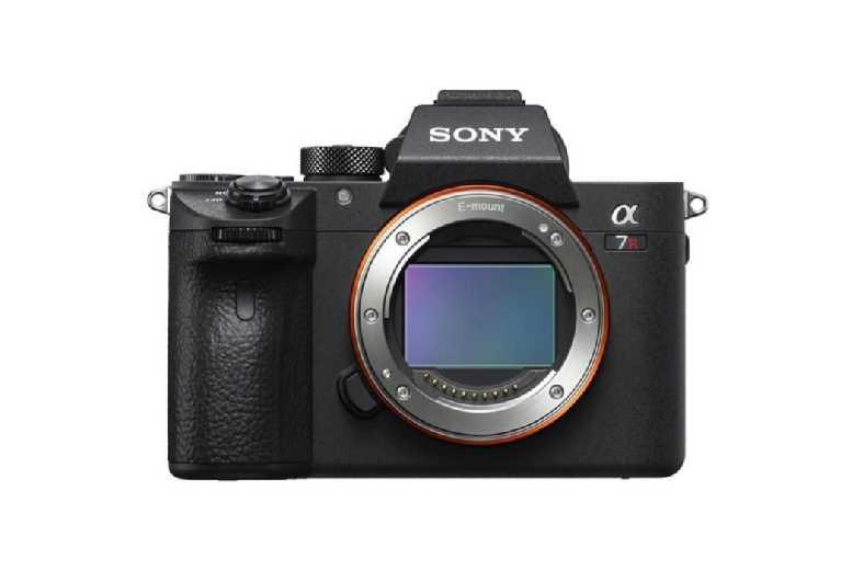 Sony Alpha A7R Iii Mirrorless Camera Body, 42.4Mp, White