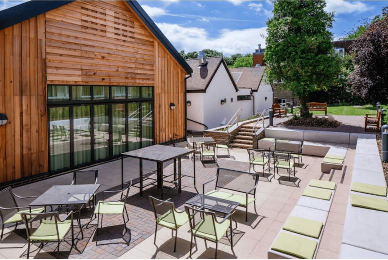 Price Drop! 4* St Albans Stay: Breakfast, 2-Course Dinner & Late Checkout For 2
